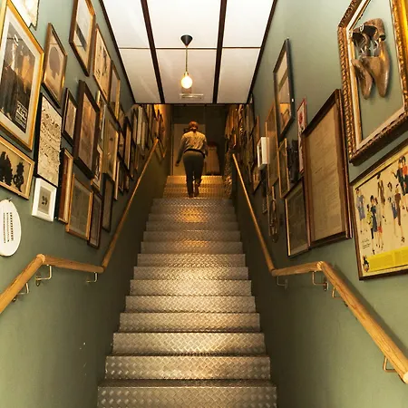 Pars Tailor'S Hostel