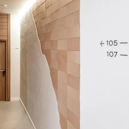 Casa Lirio Hotel Barcelona