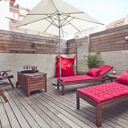 My Space Pool With Terrace דירה