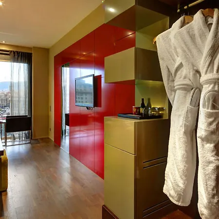 Olivia Plaza Hotel