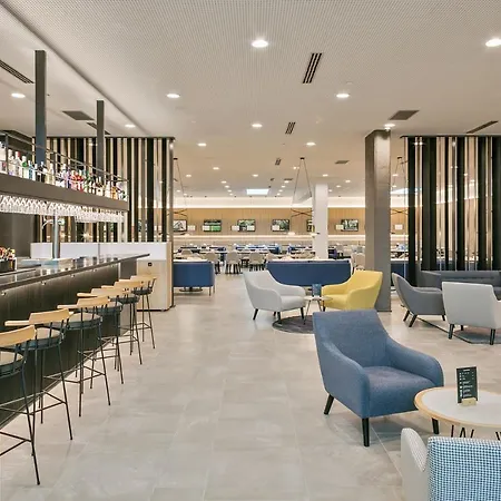 Hotel Acta Voraport 3*