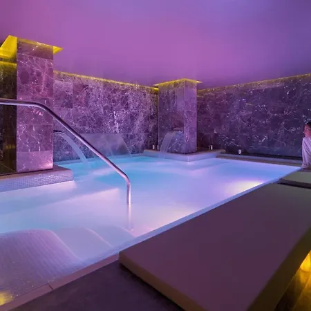 Hotel The One Gl 5*