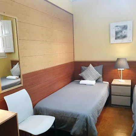 Barcelona Rooms 2*