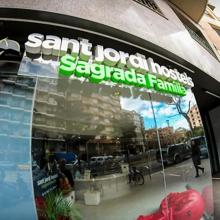 بيت شباب شبابية سانت جوردي سارجادا فاميليا
