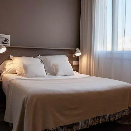 Sixties Ramblas Hotel