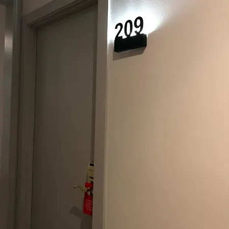 Canton Hotel *
