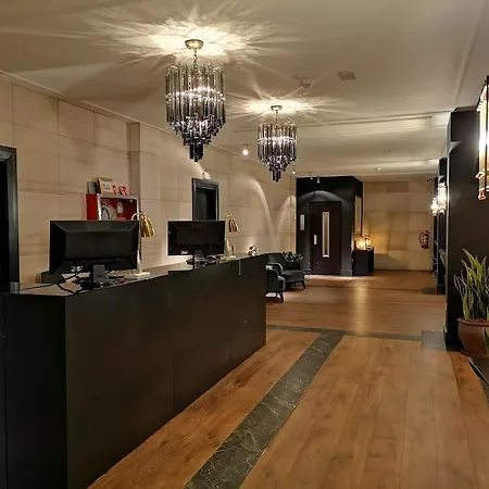 מלון La Franca Travellers Adults Only