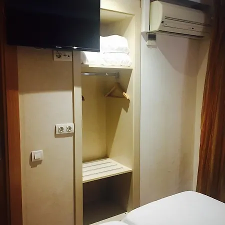 费纳旅馆 2* 巴塞罗那