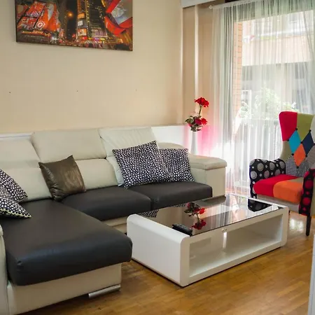 Ideal Badal 2* ברצלונה
