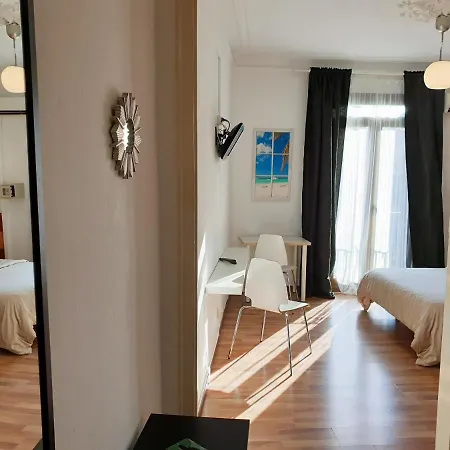 Barcelona Rooms 2*