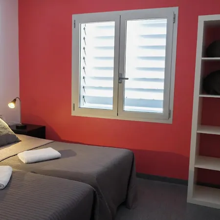 Hellobcn Youth Hostel