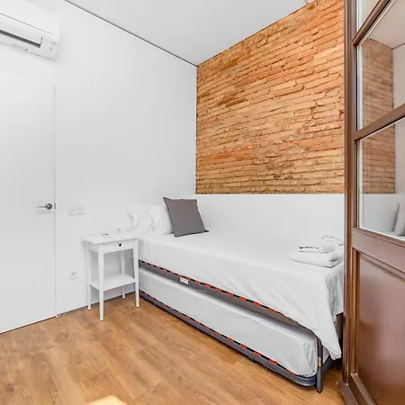 Apartment Sant Pau Ramblas Serennia Raval 3 *