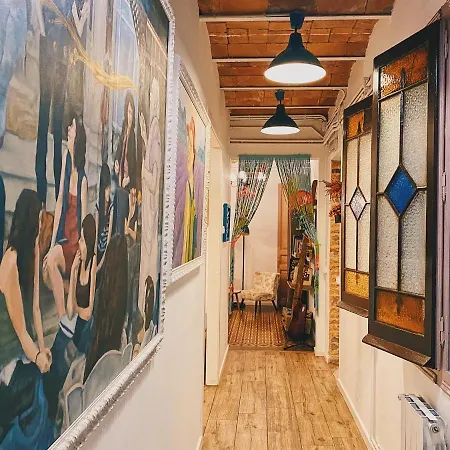Primavera Hostel *