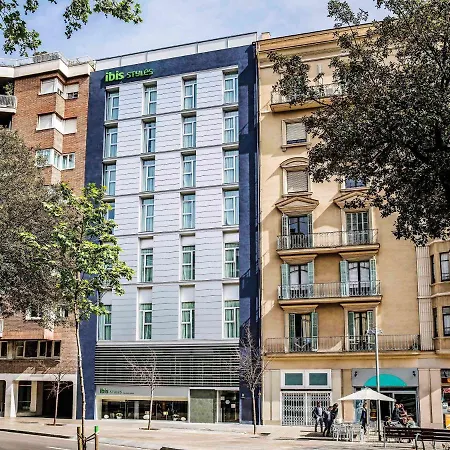 Ibis Styles Centre 2*