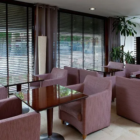 Nh Les Corts 3* Барселона