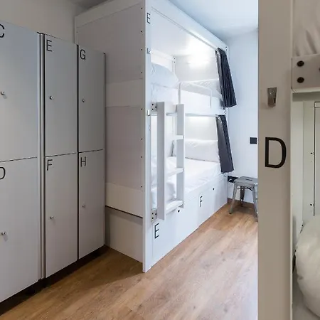 Airhostel Barcelona Airport 24h Hostel El Prat de Llobregat
