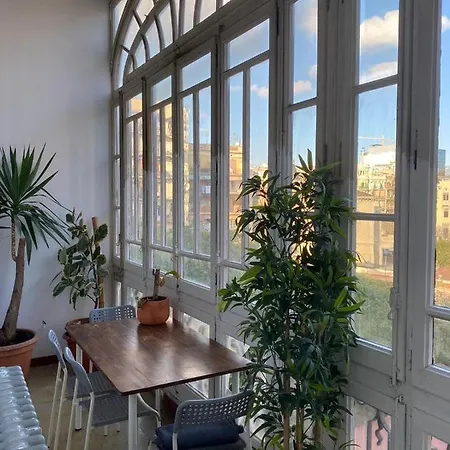 Barcelona Central Apartments *