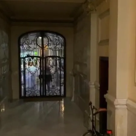 Barcelona Central Apartments