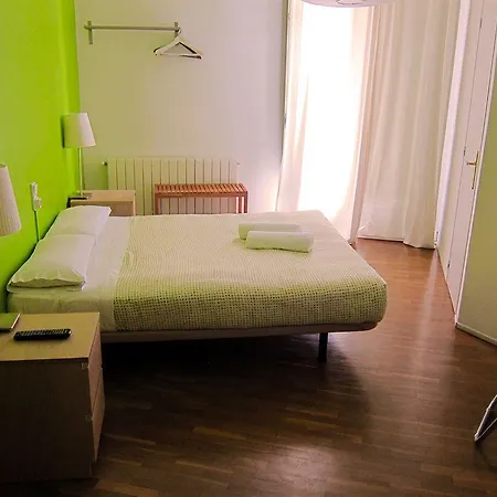 Cosmopolitan Boutique Rambla Гостевой дом Барселона