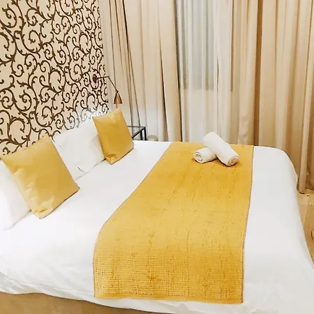 Bed & Breakfast Casa Balmes 3*