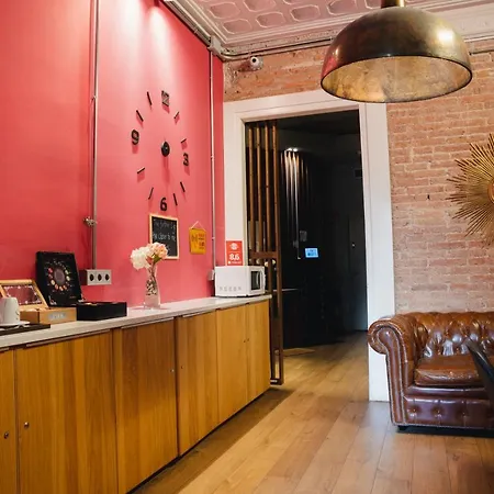 Гостевой дом Cosmopolitan Boutique Rambla Барселона