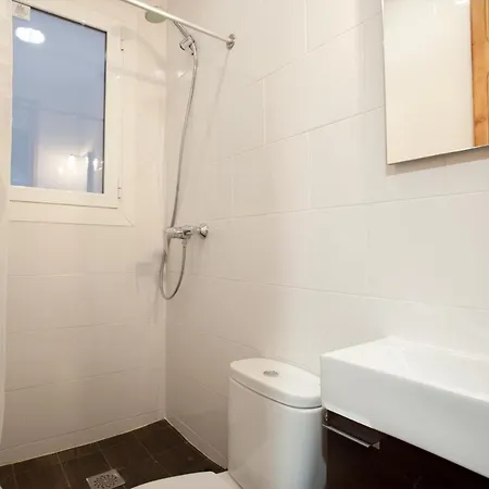 Apartment Bright Near Sagrada Familia *