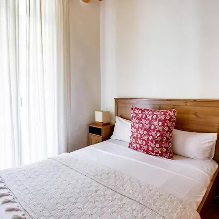Modern 2 Bedroom In Poble Sec 7 Minutes To Metro Apartamento