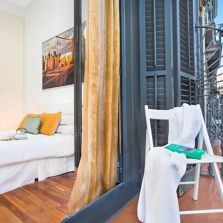 U-nique Balmes Apartment