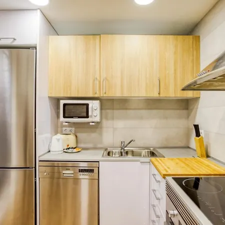 Nice And Cozy 4 Bedroom In Sants-montjuic Bcn Apartment Barcelona