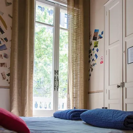 Hostal Bed & Art *