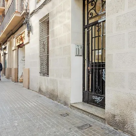 Cozy Apartment In Sagrada Familia * Barcelona