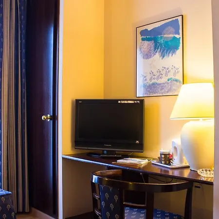 Atlantis By Atbcn Hotel
