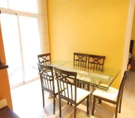 Homenfun Paralelo Apartment