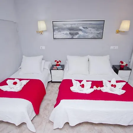 Barcelona City Rooms Pensionat 2*