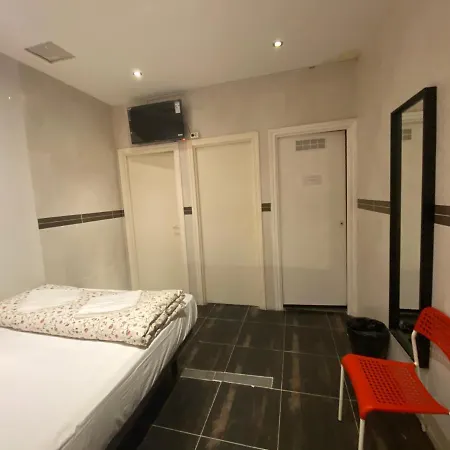 Hostel Granvia 628 *