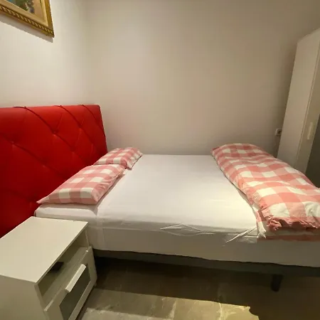 بيت شباب Granvia 628 برشلونة