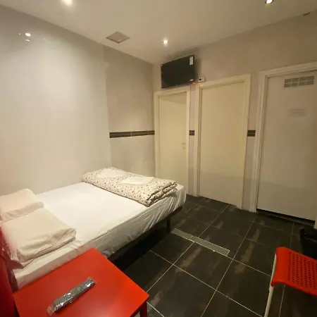 Granvia 628 Hostel *