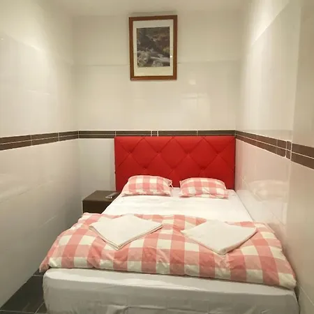 Hostel Granvia 628