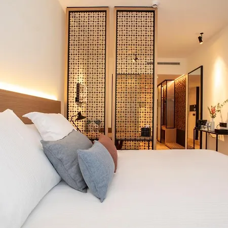 Paxton Hotel 4*