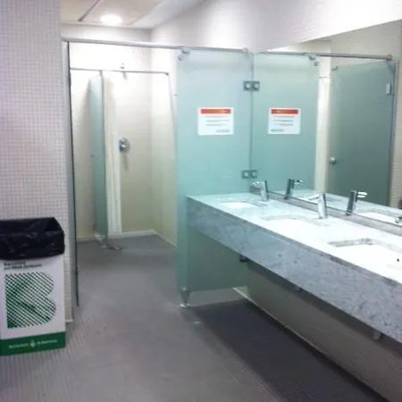 Residencia Deportiva Sercotel Barcelona Sailing Hostal *