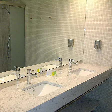 Residencia Deportiva Sercotel Barcelona Sailing Hostal *