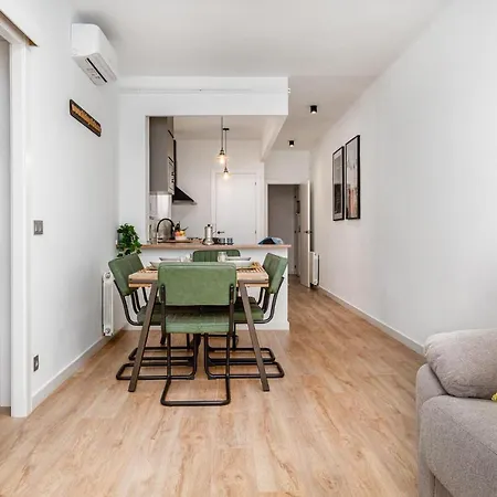 Simply Stunning - Hidden Gem, Heart Of Poble Sec Apartment