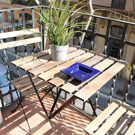 In Poble Sec Apartmán *