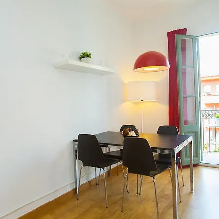 Gaudi Sagrada Familia Apartment *