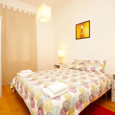Apartment Gaudi Sagrada Familia