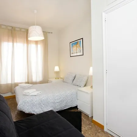 Apartment Gaudi Sagrada Familia Barcelona