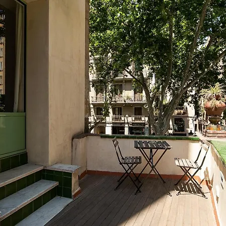 Deco Barcelona-born St. Apartment