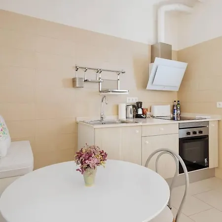 U-nique Pasteur Apartment *