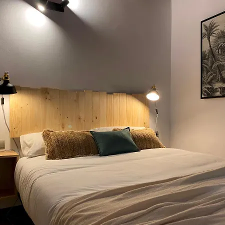 Urban Retreat Historical Centre Apartment