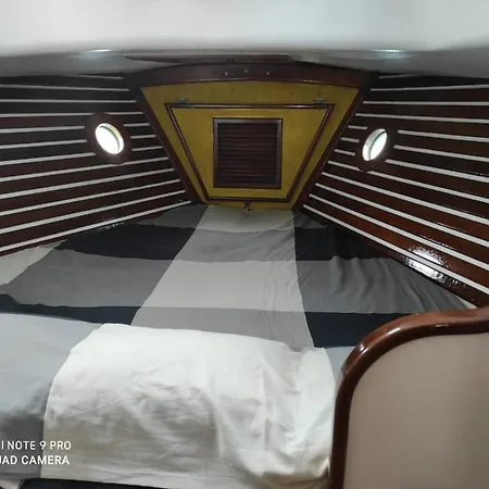 Spacious&cozy Caribbean Boat In Barcelona San Adrián de Besós